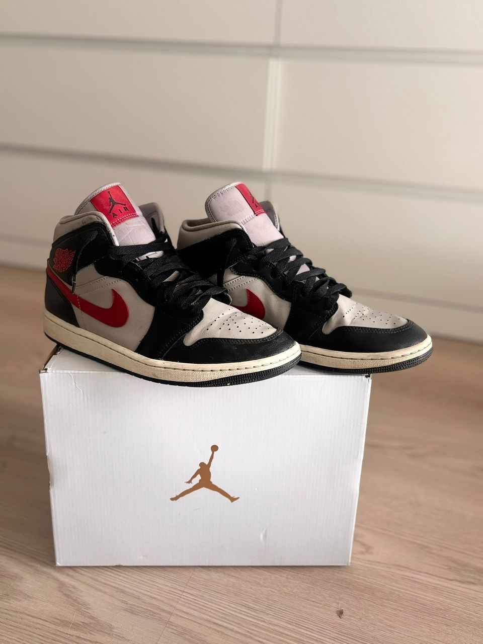 WMMS AIR JORDAN 1 MID