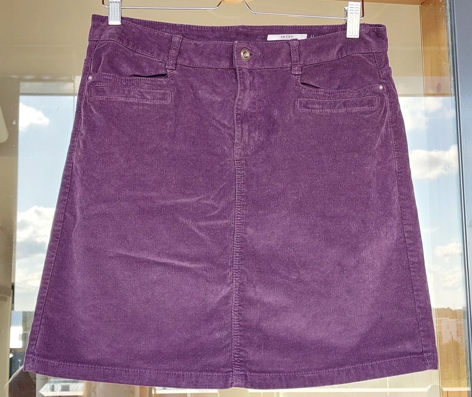 Esprit violetti vakosamettihame koko 40