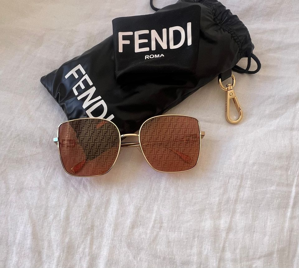 Fendi logo aurinkolasit