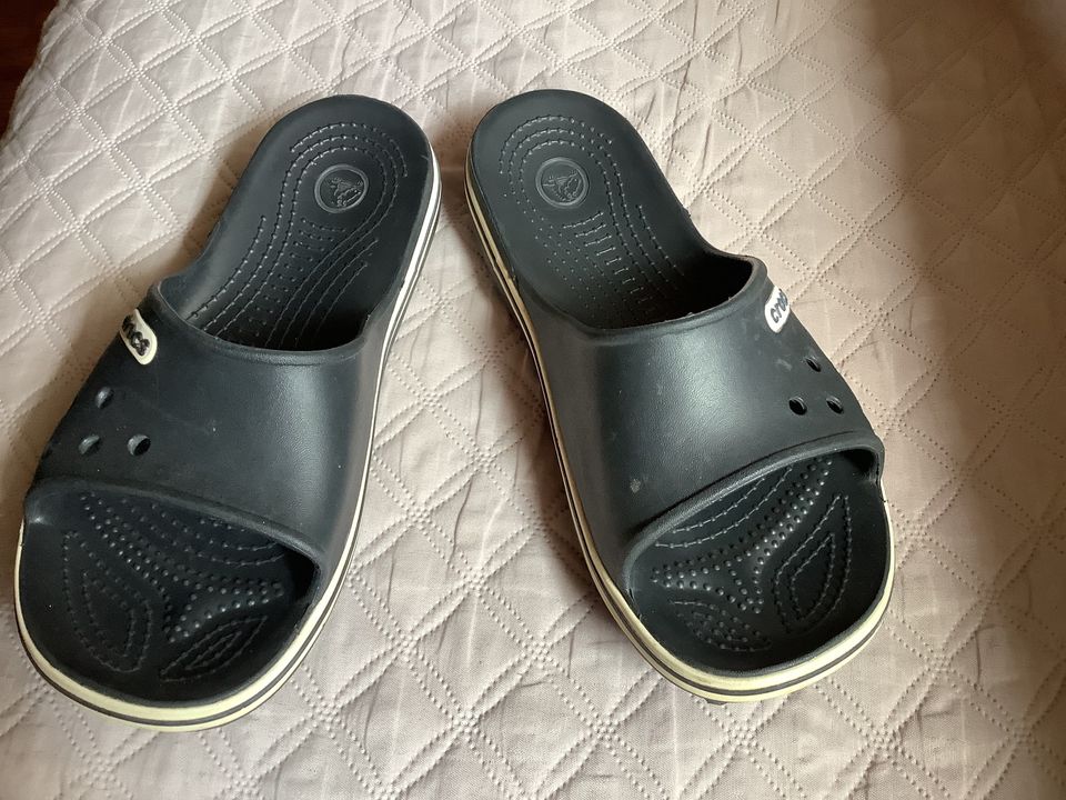 Crocs sandaalit