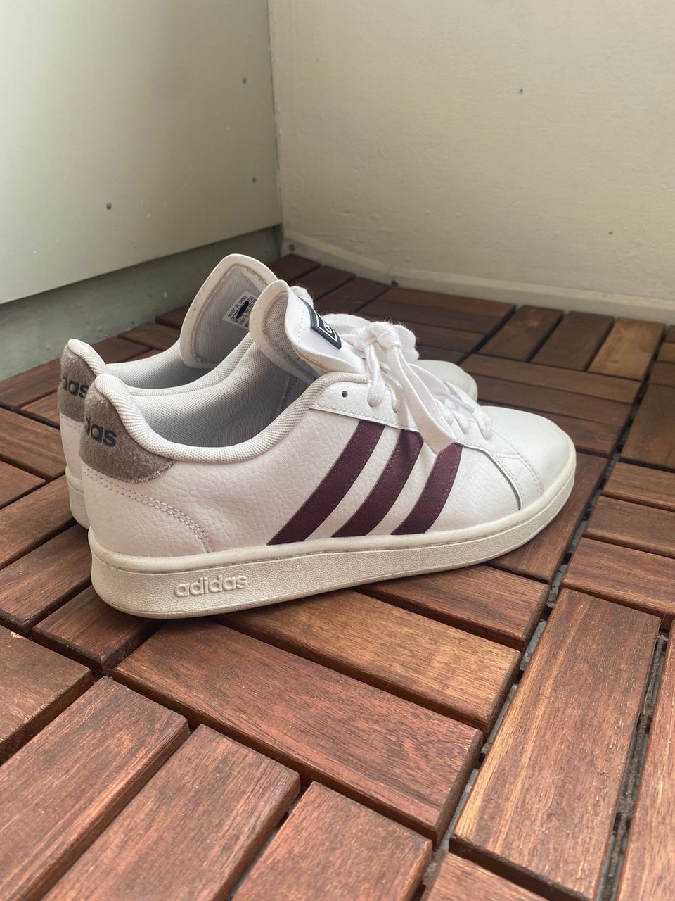 Adidas kengät