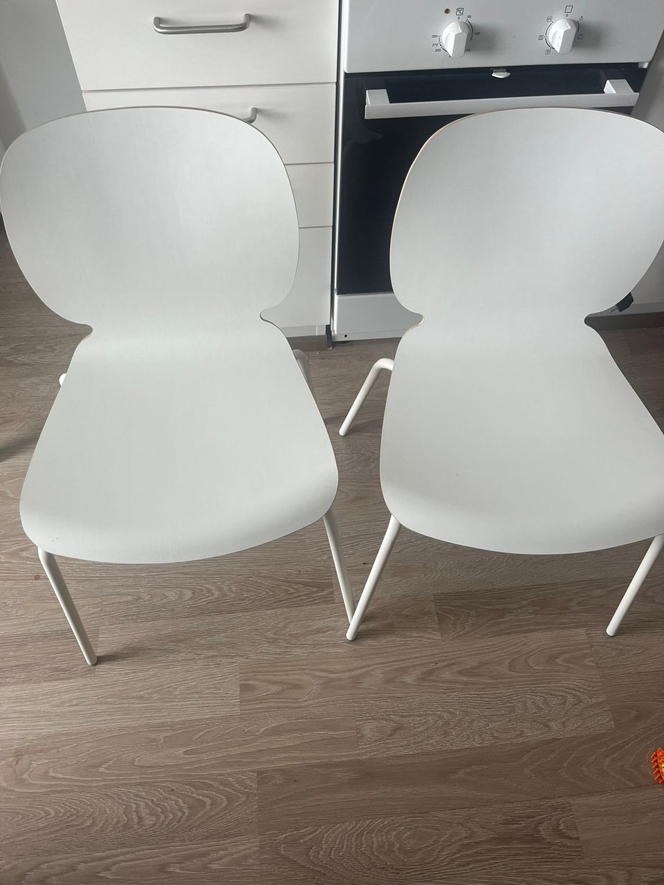Myydään Ikean svenbertil tuolit