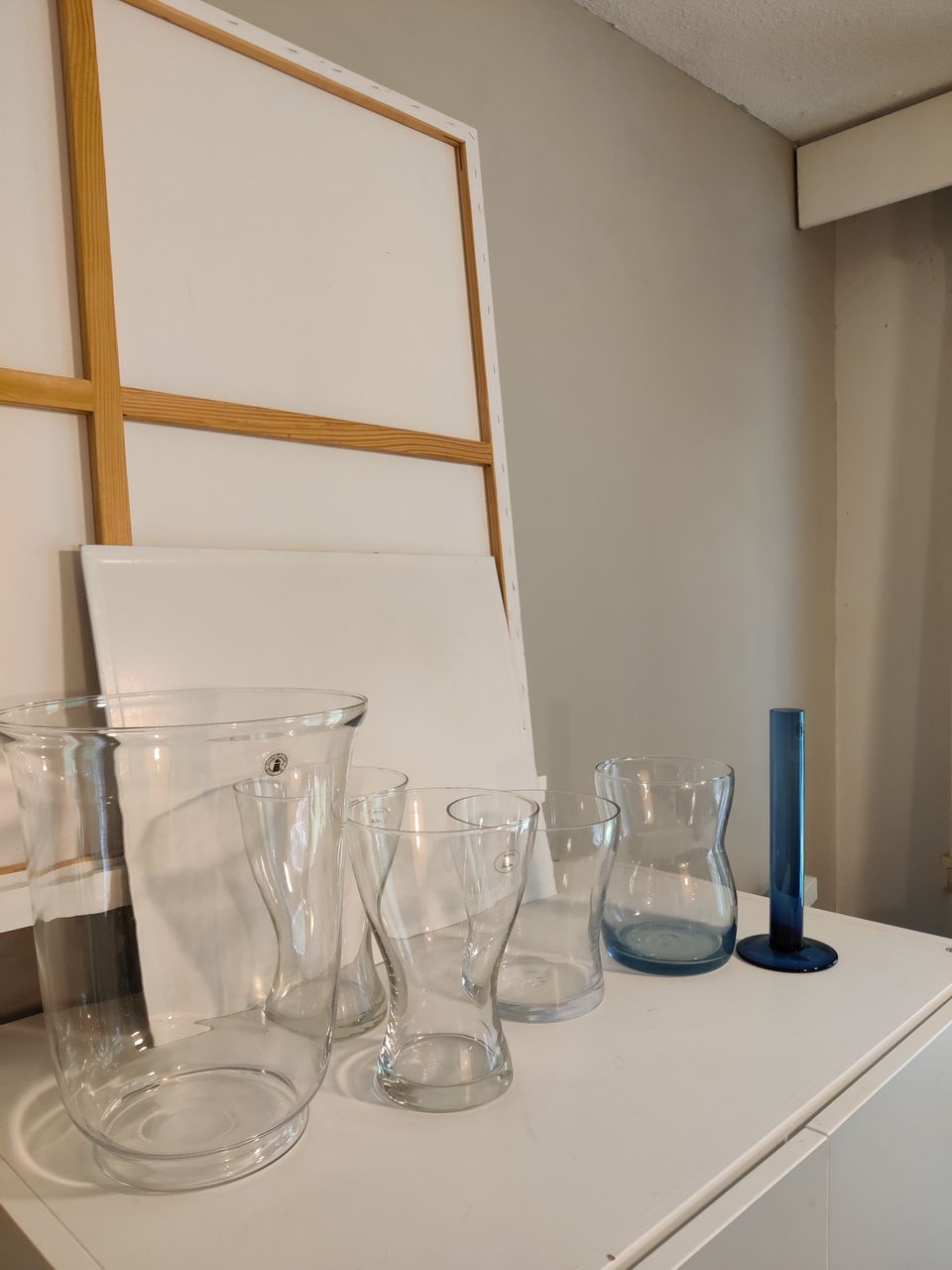 IKEA lasitavaraa (maljakko, vaasi, lyhty, tuikkukippoja)