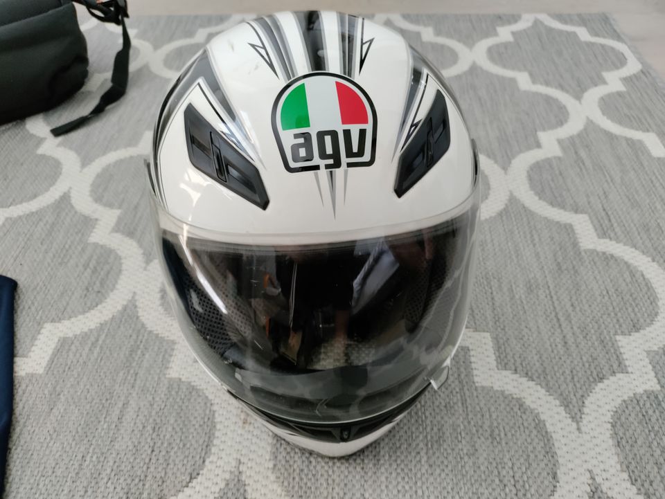 Agv k4-evo kypärä.