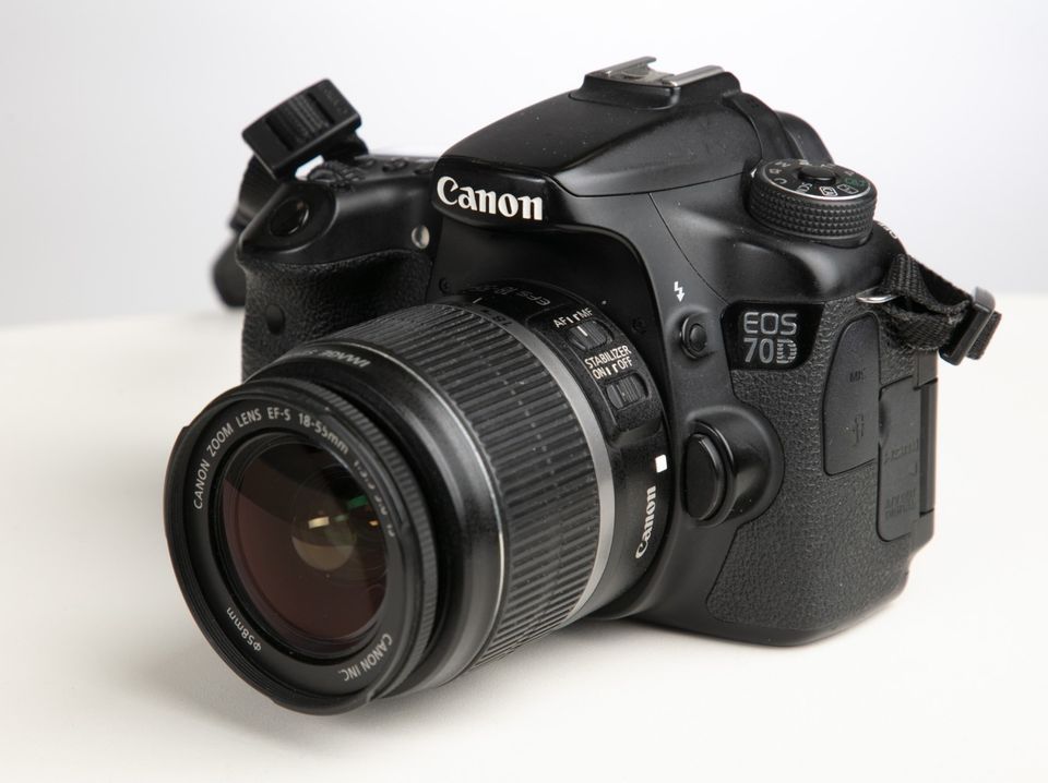 Canon EOS 70D + lisätavaraa