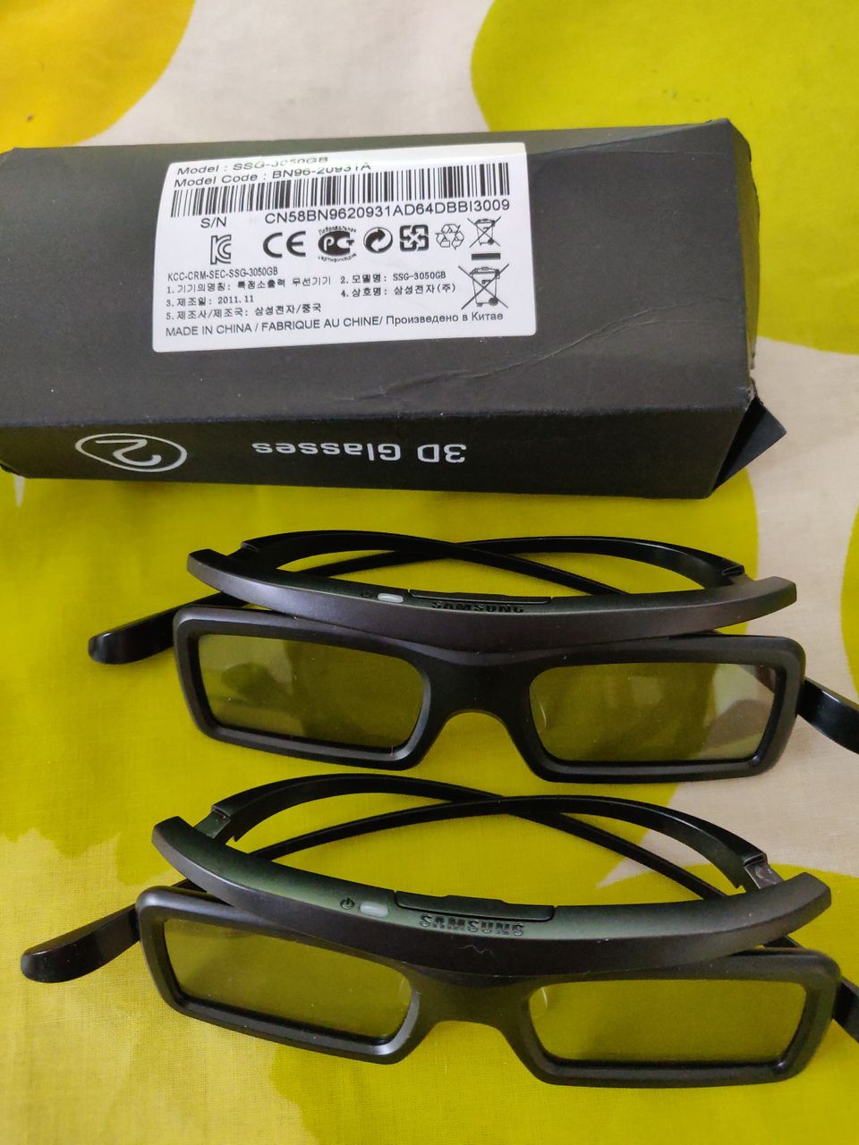 Kahdet Samsung 3D-lasit