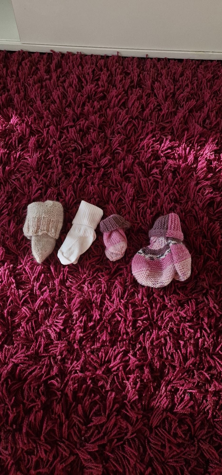 Vauvan sukat ja lapaset