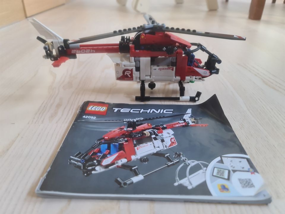 Lego Technic 42092 helikopteri