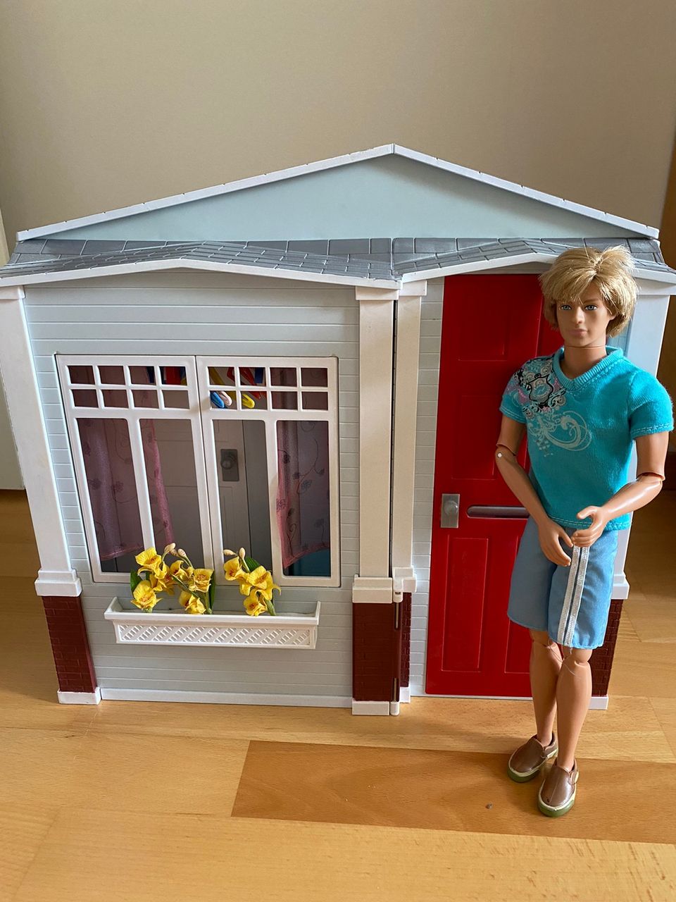 Barbie talo asukkaineen - iso hieno setti