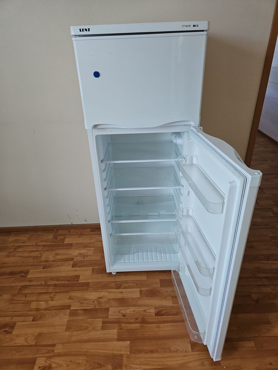 Jääkaappi pakastin