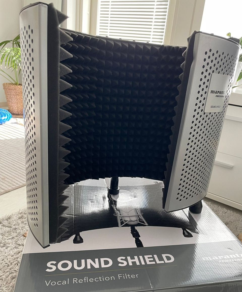 Sound shield for audio recording