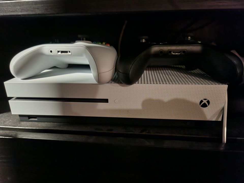 Xbox one S 1 TB