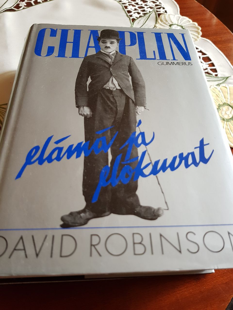Chaplin-elämä ja elokuvat. David Robinson.