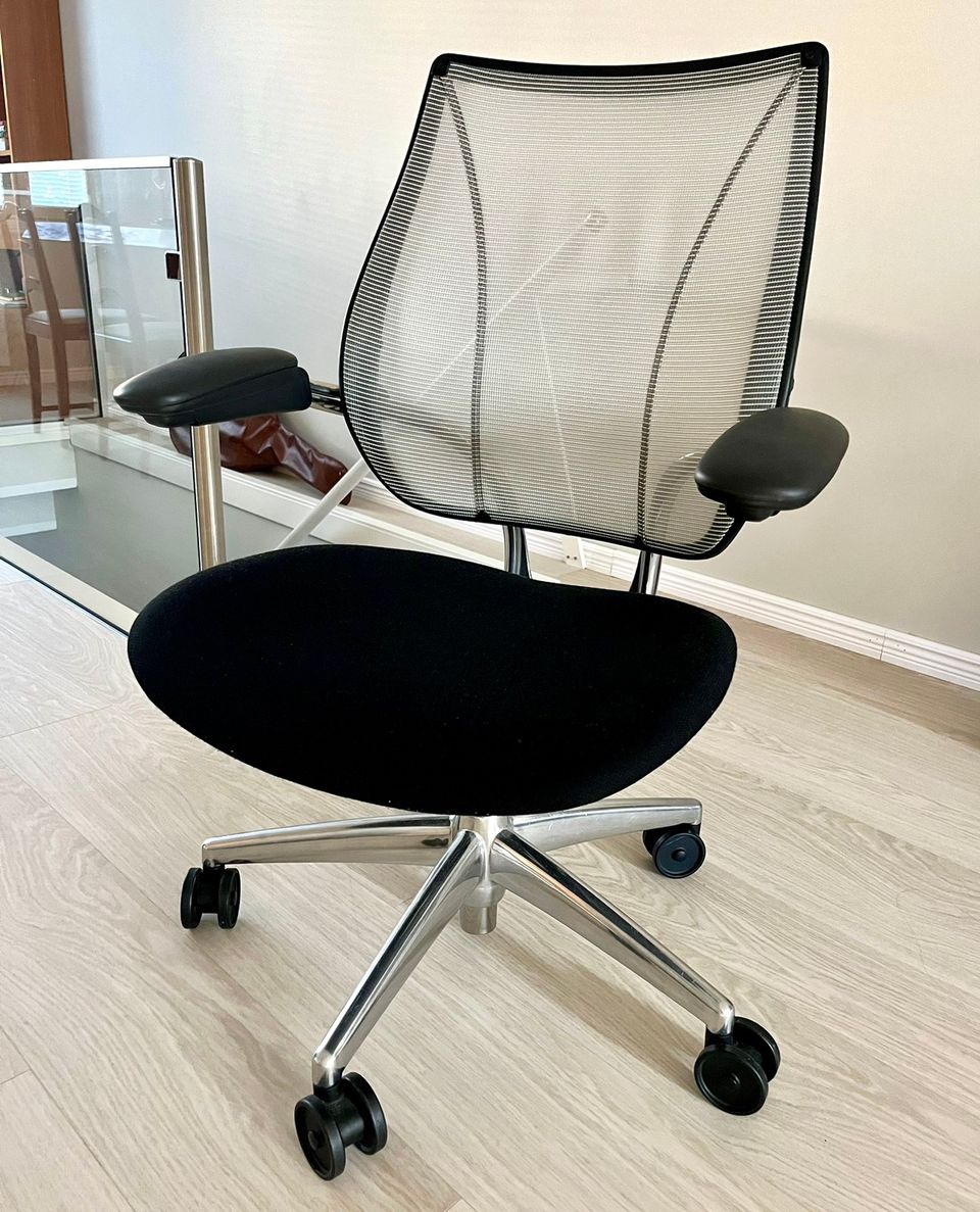 Humanscale Liberty Task Chair ergonominen toimistotuoli