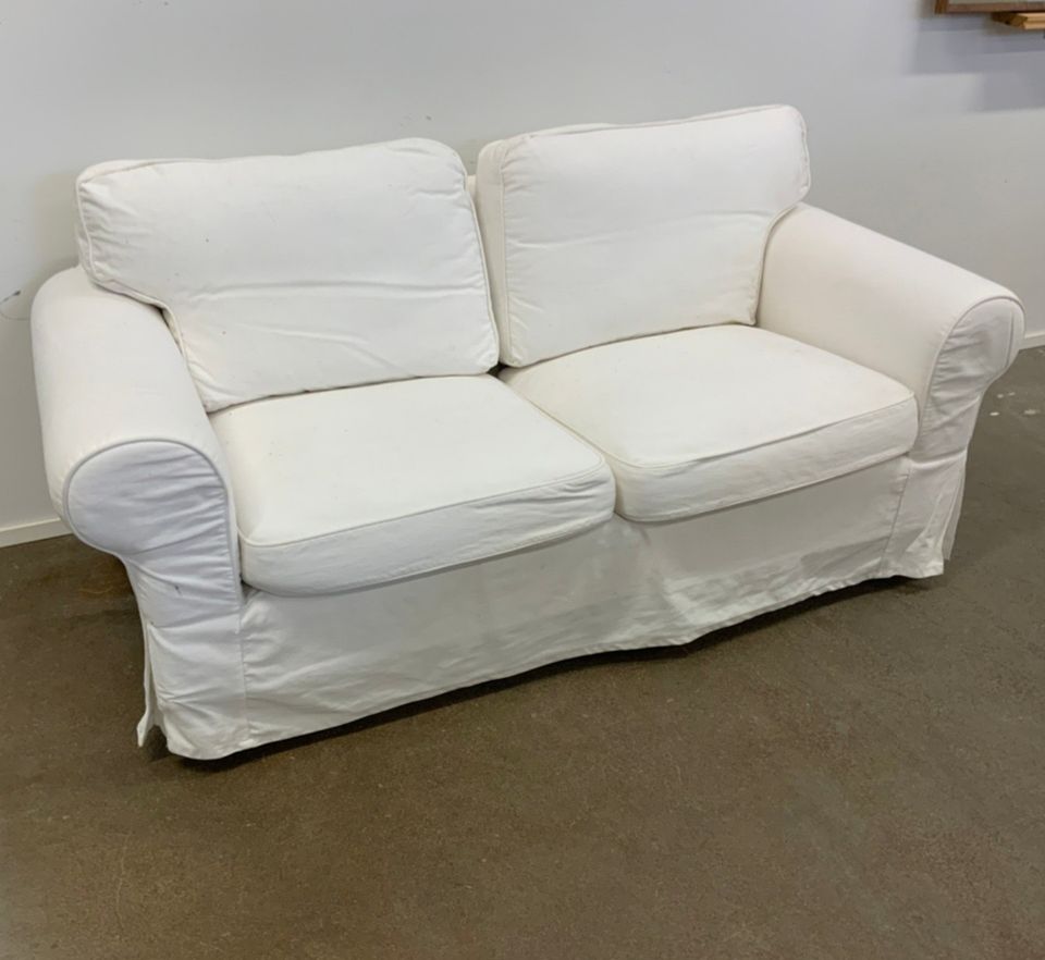 Valkoiset päälliset 2hlö ektorp sohvaan