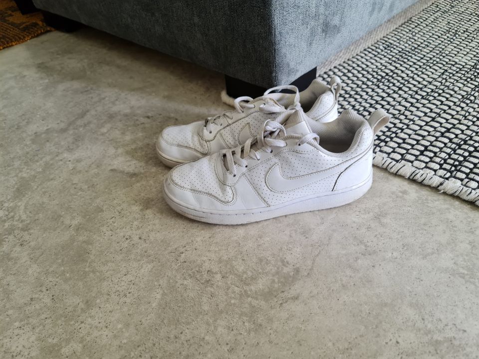 Nike lenkkarit koko 40