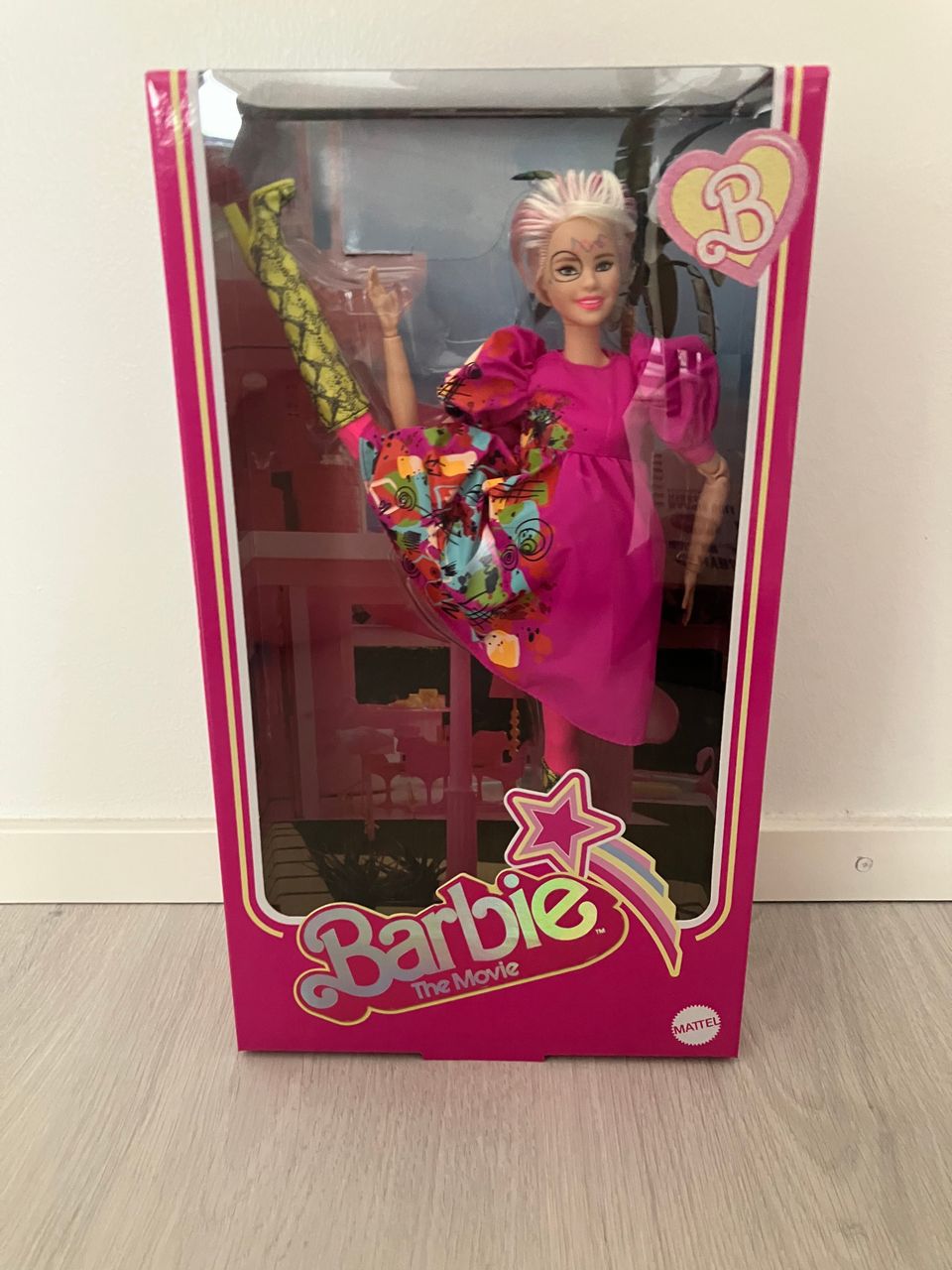 Weird Barbie UUSI