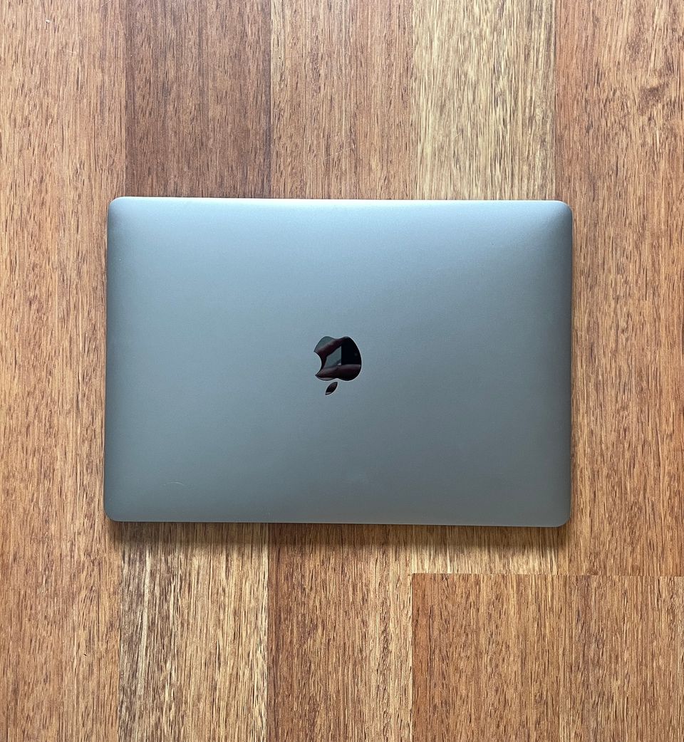 MacBook Air (Retina, 13-inch, 2020) 8/256 GB (Intel)