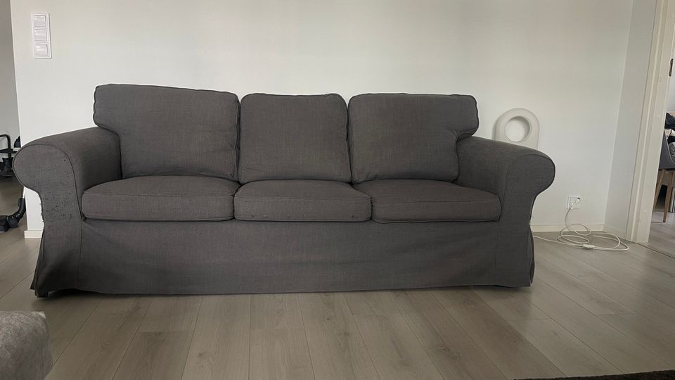 Kolmen istuttava sohva - Ikea ektorp