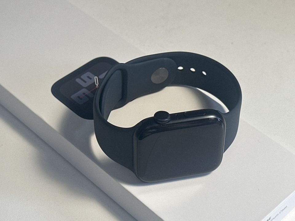 Apple Watch SE 2 44mm GPS TAKUU 12kk musta