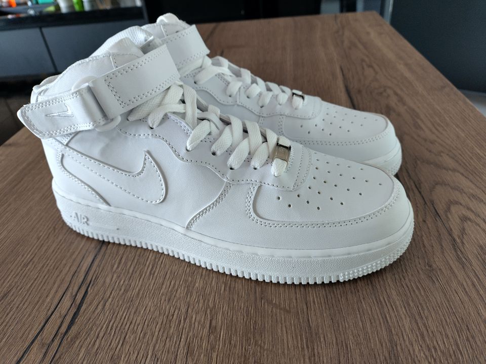 Nike AF1 Mid 43