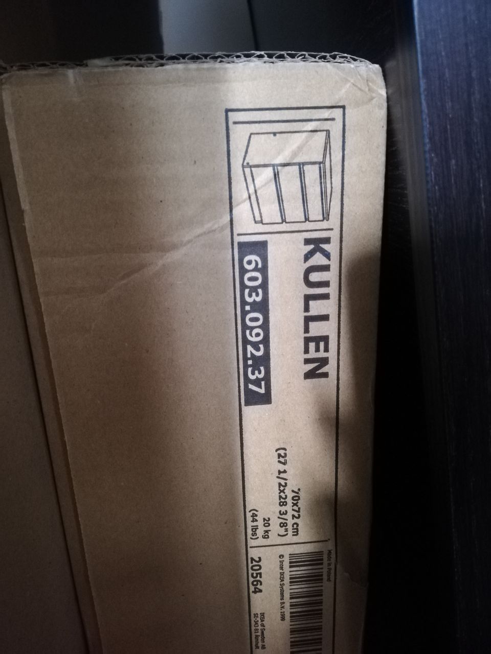 Ikea Kullen valkoinen lipasto paketissa