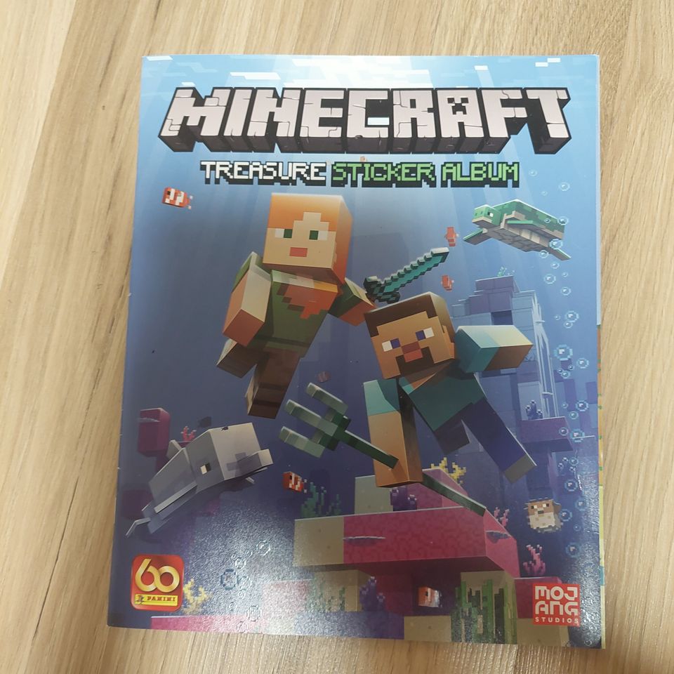 Minecraft tarra-albumi ja kortit