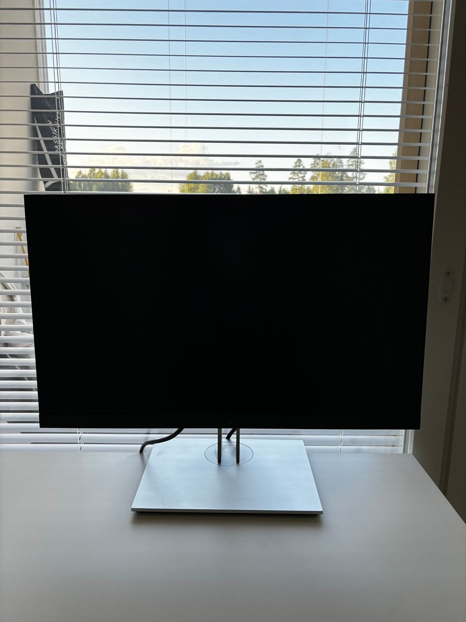 HP EliteDisplay 23” led laajakuvanäyttö