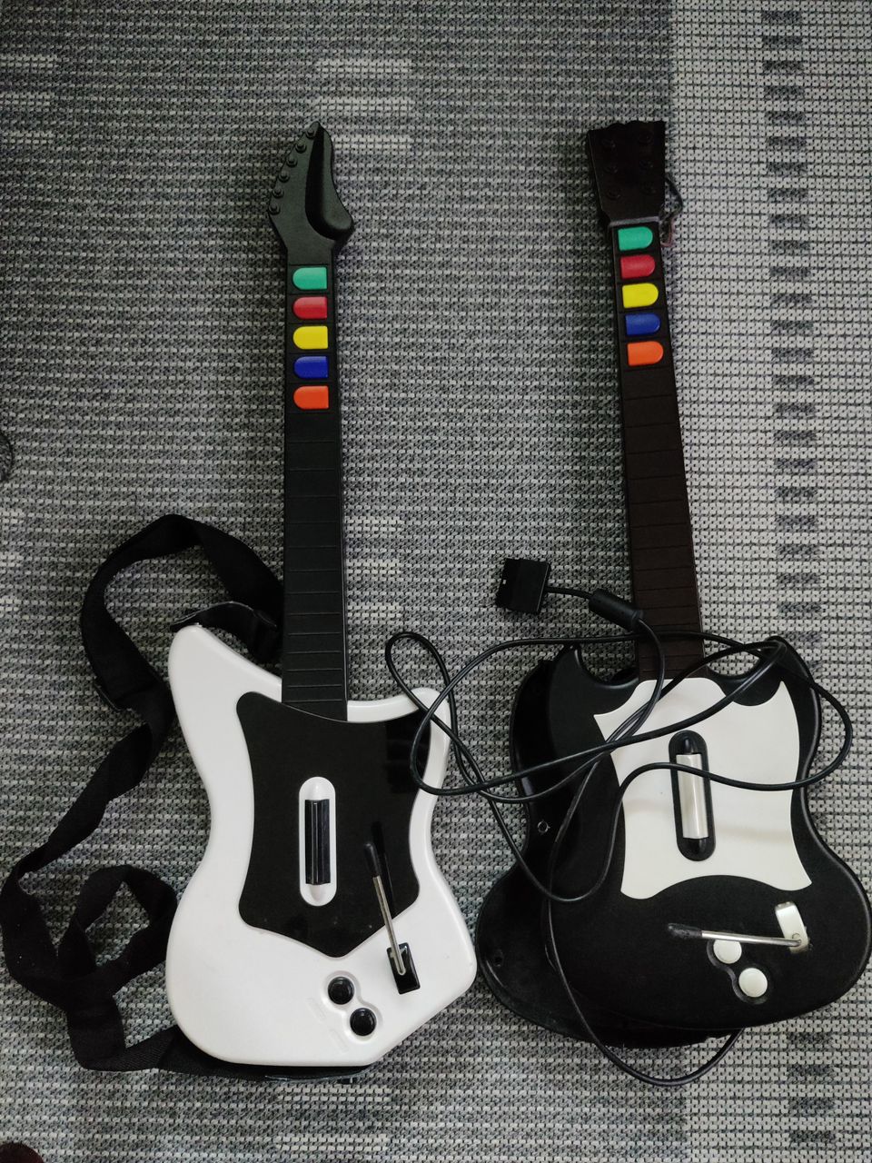 PS2 Guitar Hero kitara