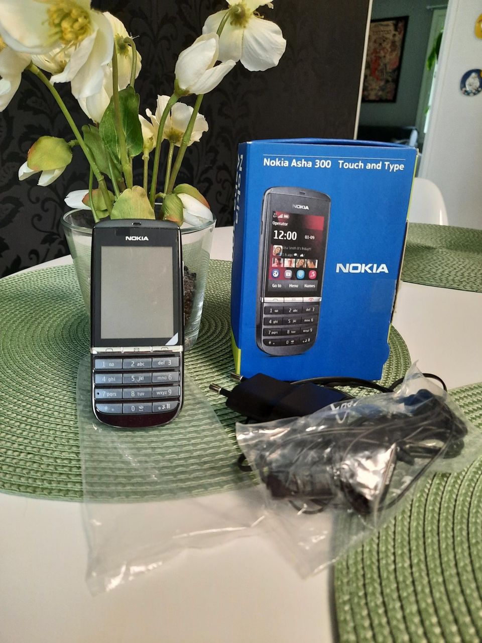 Nokia Asha 300 Uusi