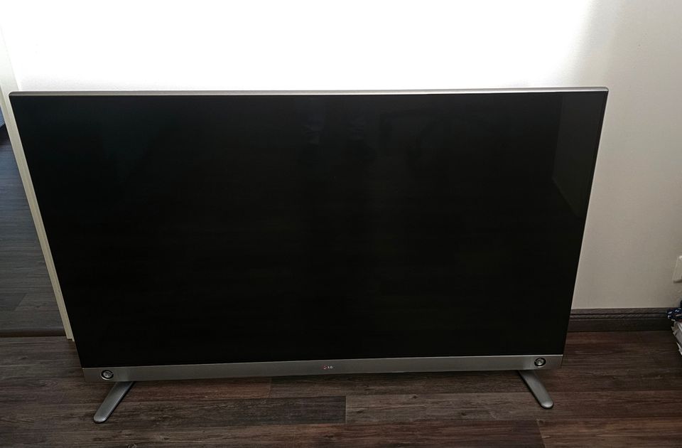 LG 55" 4K 3D televisio