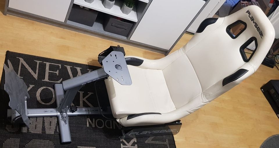 Playseat Evolution White ajotuoli