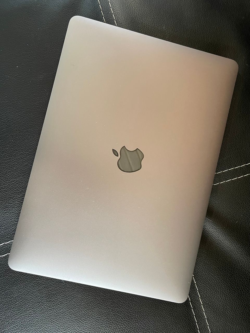 Apple MacBook Air 2020 8 Gt / 256 Gt, hopea