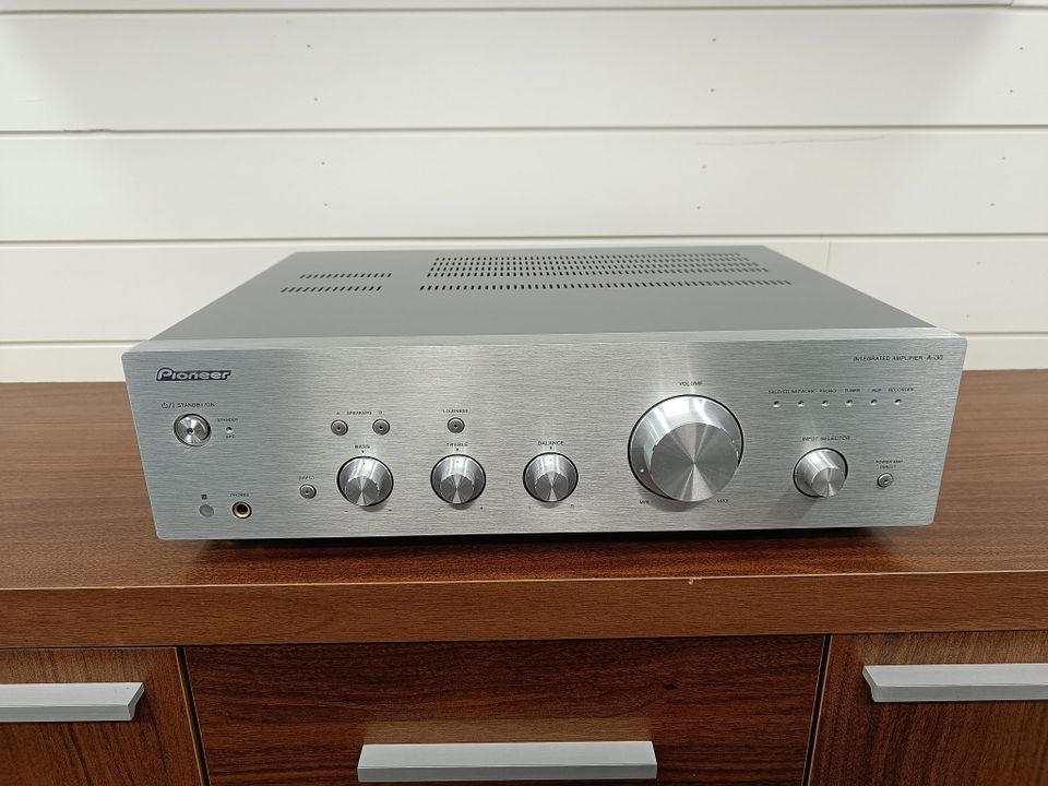 Pioneer A-30 stereovahvistin