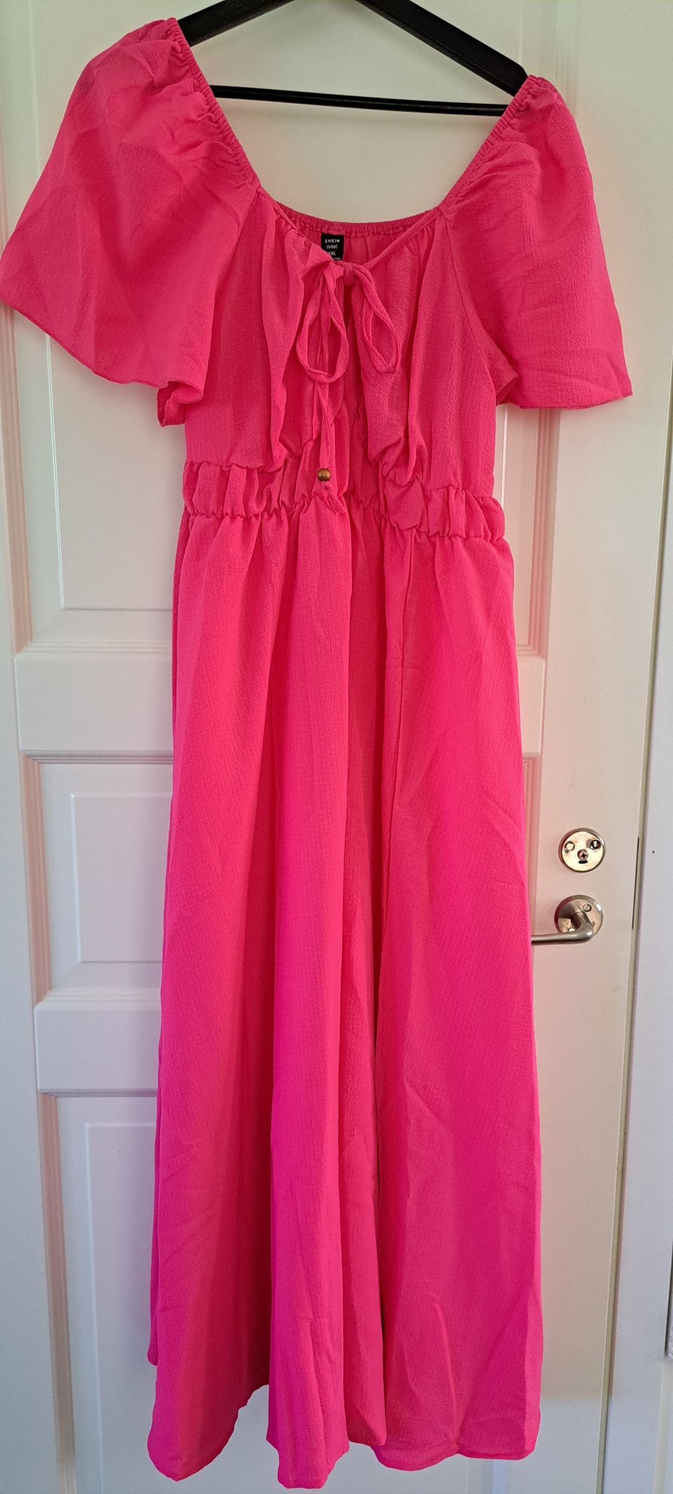 Pinkki mekko, koko 1XL