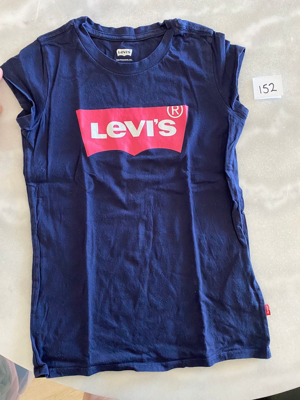 Levi’s t-paita
