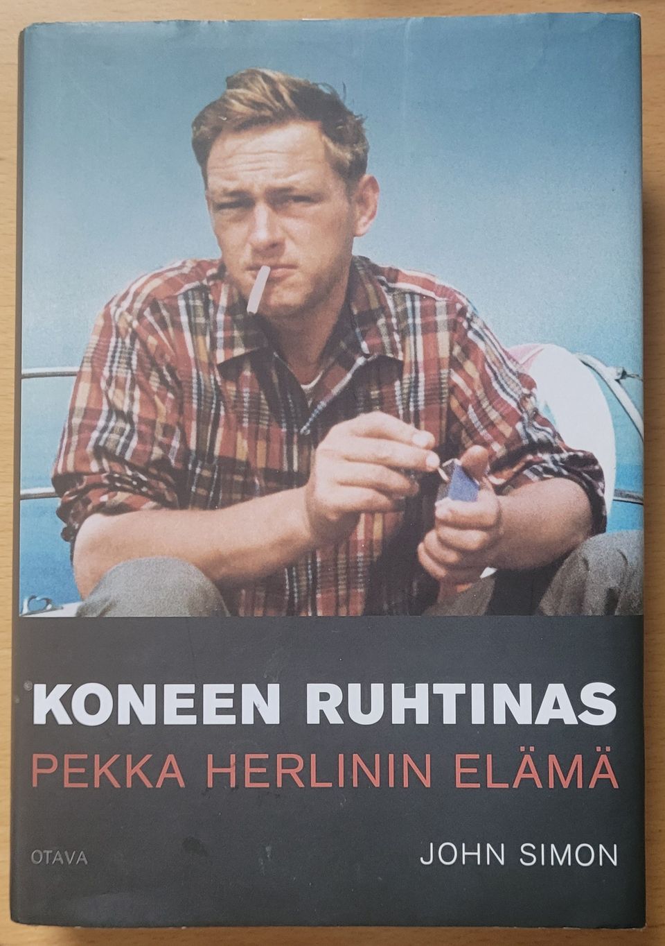 Kirja Koneen ruhtinas Pekka Herlinin elämä
