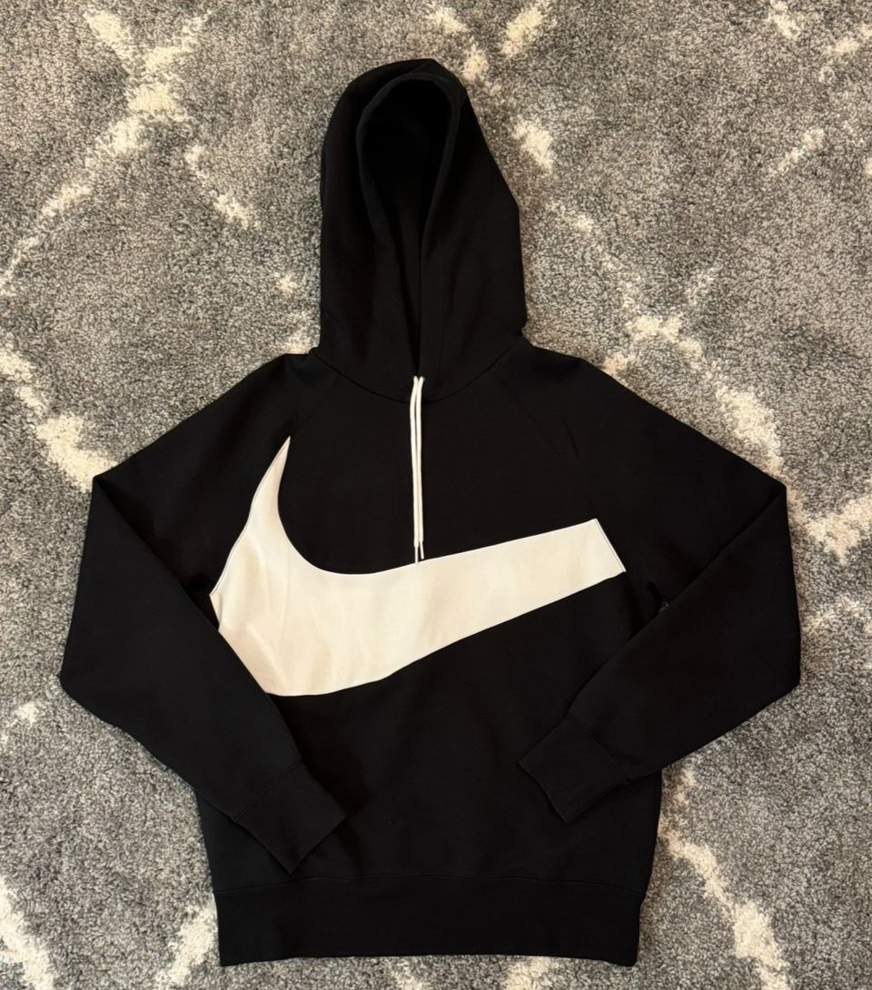 Nike huppari