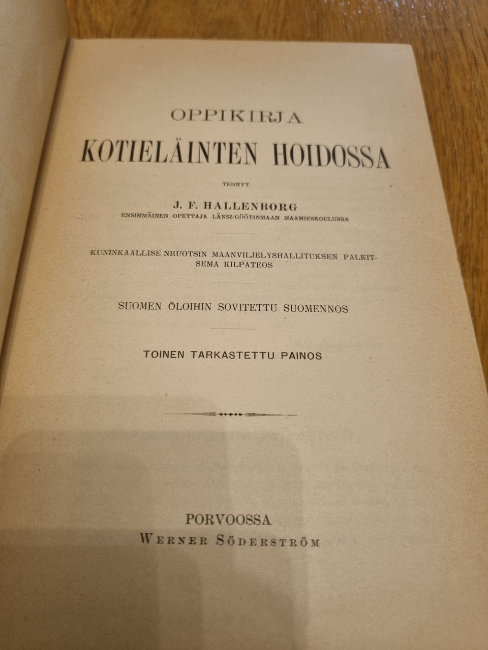 J. F. Hallenborg : Oppikirja kotieläinten hoidossa 1901