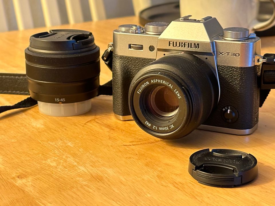 Fujifilm XT-30 II + XC 15-45mm + XC 35mm