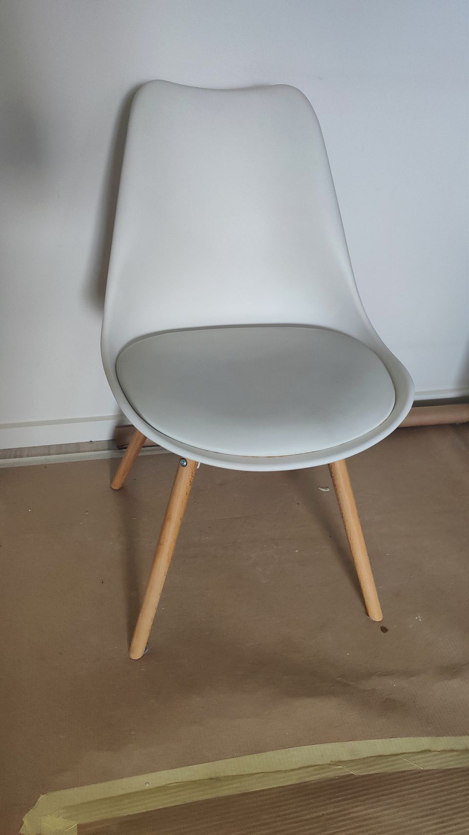 KASTRUP valkoinen tuoli
