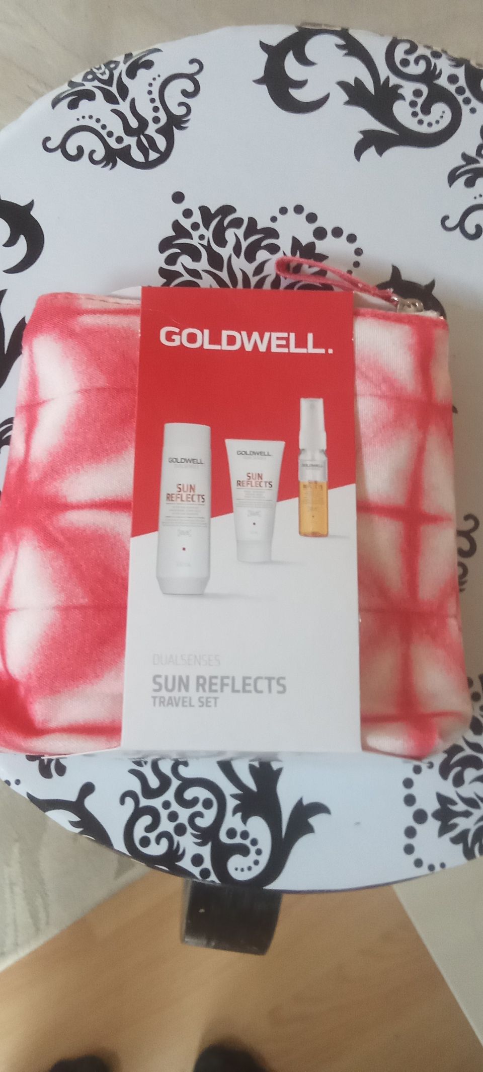 Goldwell sun reflects travel pack!