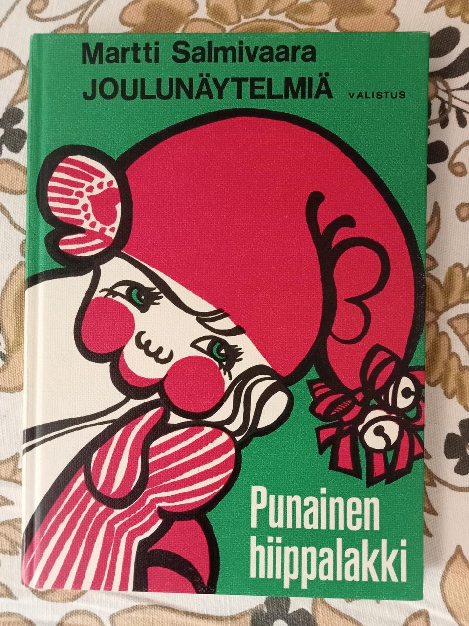 Joulunäytelmiä, Punainen hiippalakki