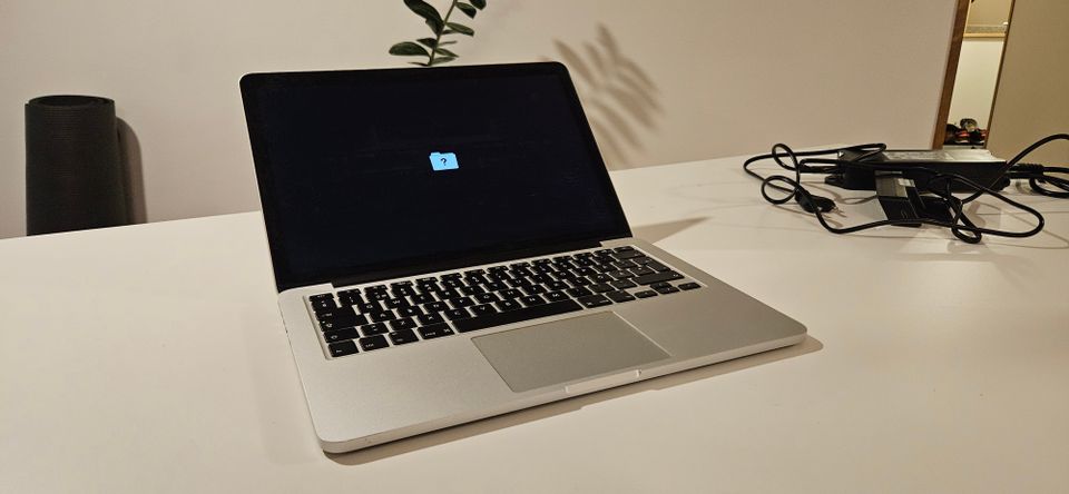 MacBook Pro Retina 13" (A1502), ilman kovalevyä