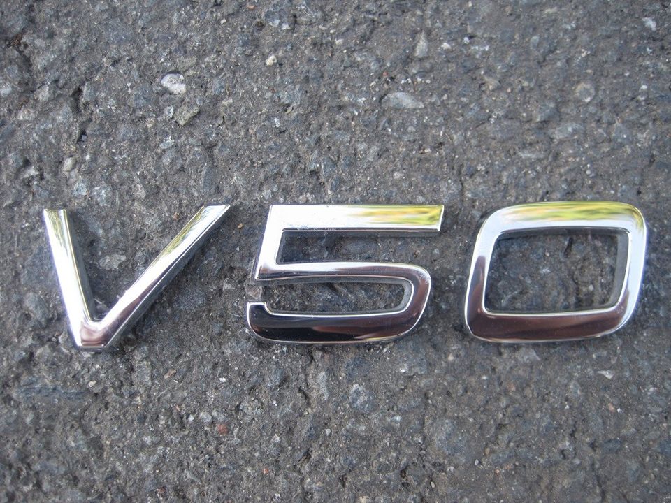 Volvo alkuperäinen V50 tyyppimerkintä merkki takaluukkuun