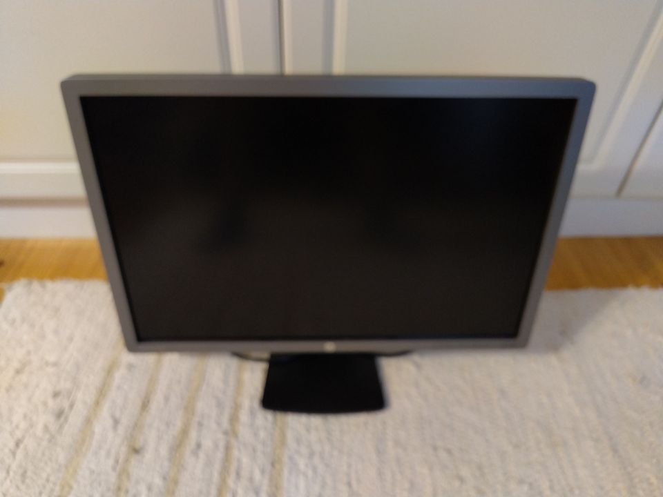 HP Elitedisplay E241i