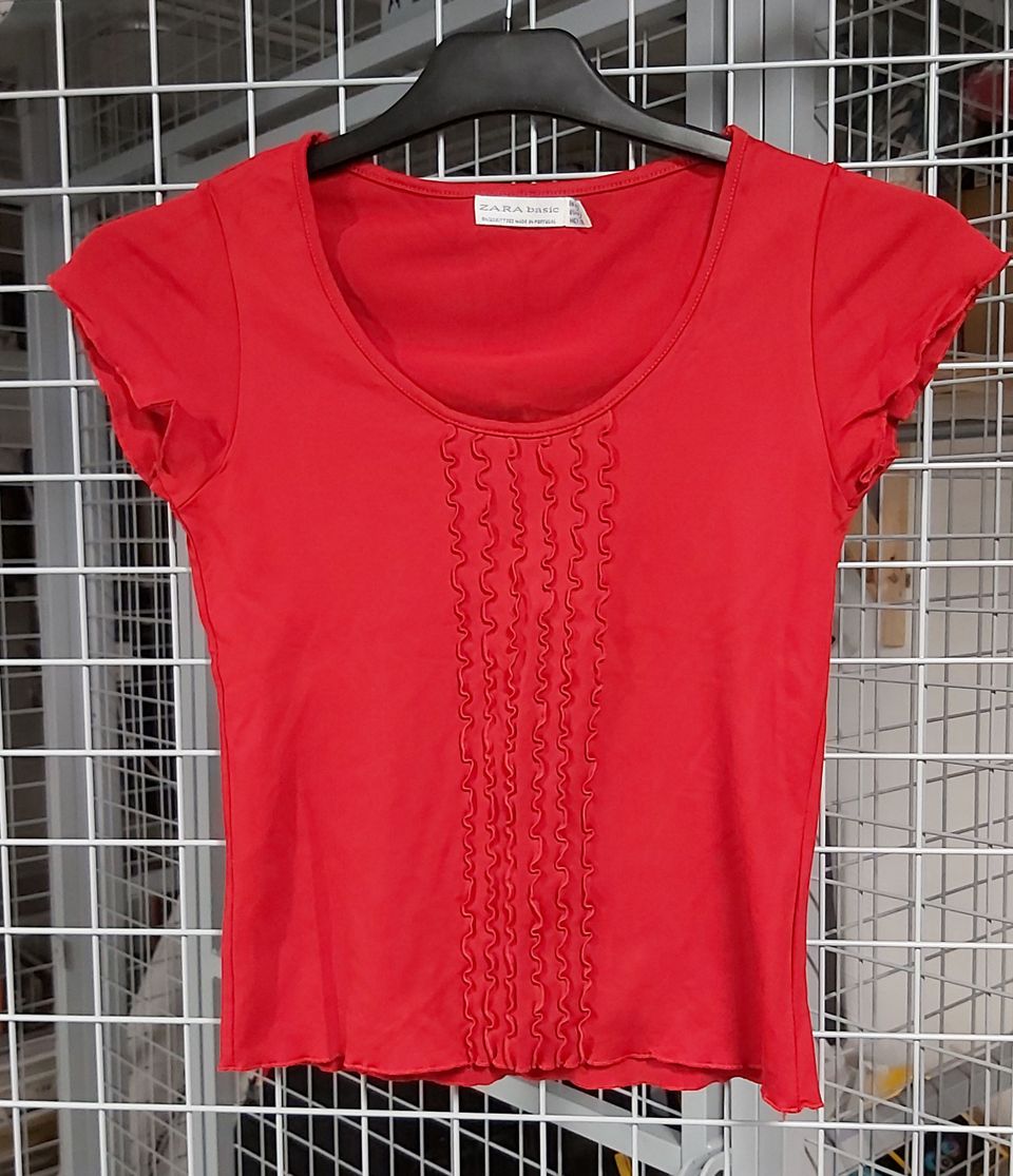 Zara punainen T-paita M
