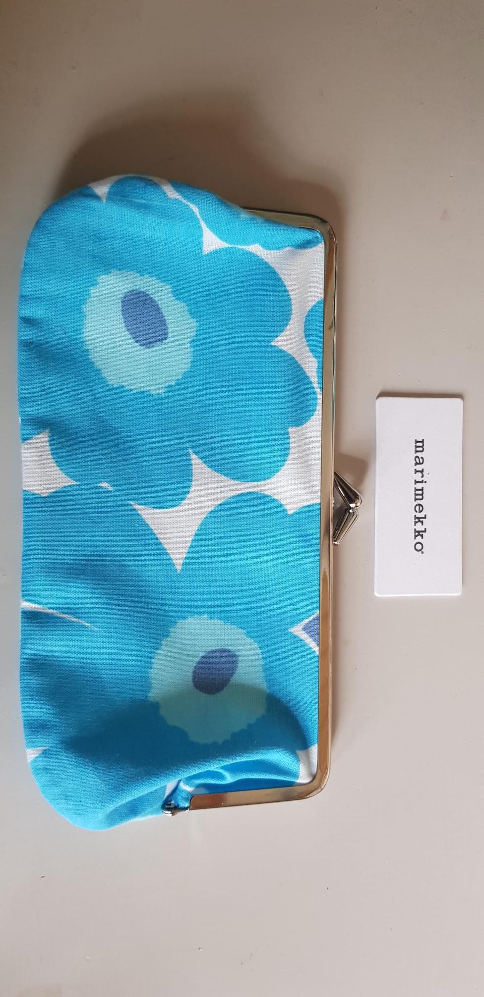 Marimekko unikko silmälasikukkaro