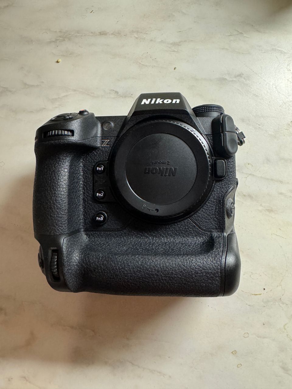 Nikon Z9 kuvattu 24 ruutua Virheetön seissyt kaapissa