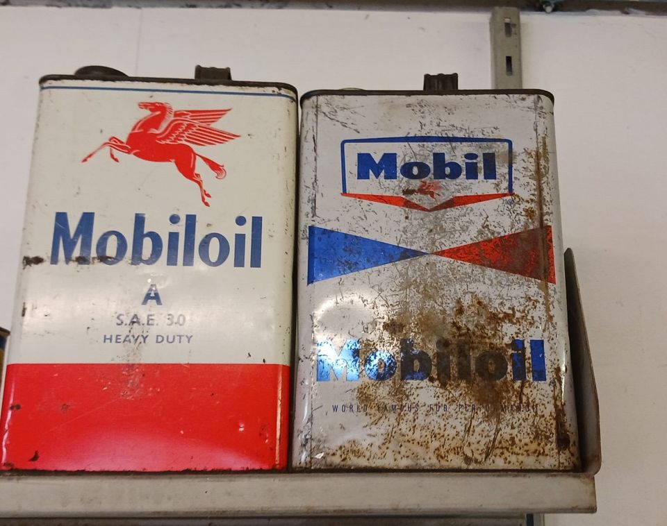 Vanhat  vintage öljykanisteripurkit Mobiloil, 2 kpl